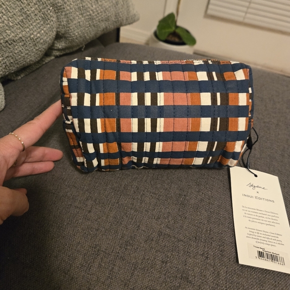 Sezane Beauty Bag- Sezane x Inoui Editions - Picture 7 of 11